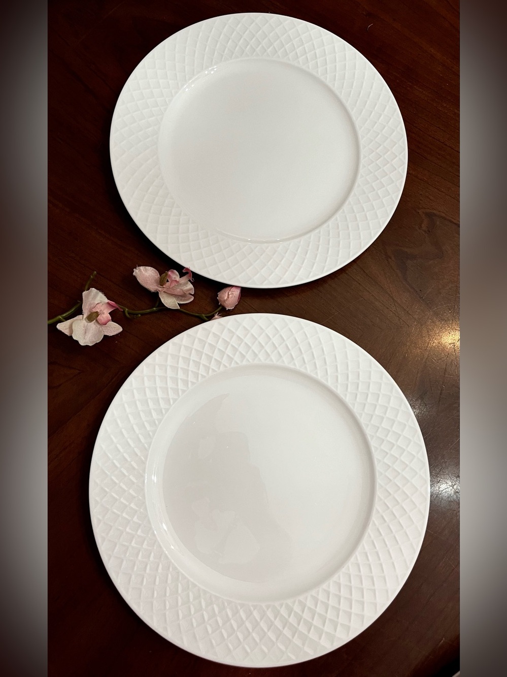 Set of 2 Mikasa Trellis White Bone China Dinner Plates 11” Elegant Lattice Rim